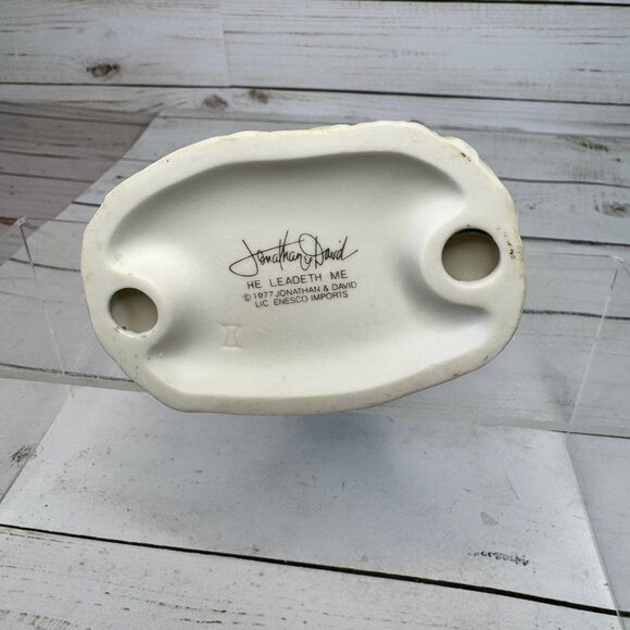 Precious Moments "He Leadeth Me" Figurine By Jonathan & David 1977 Vintage - Picture 4 of 4